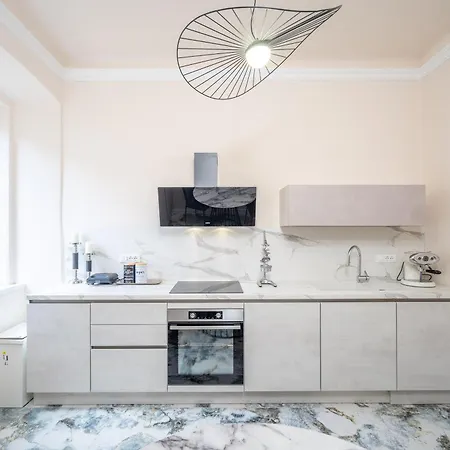 Garibaldi Luxury Apartman Trieszt
