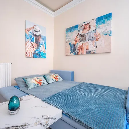 Garibaldi Luxury Apartment