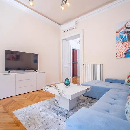Garibaldi Luxury شقة *